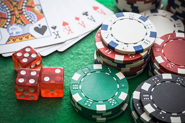 Mobile app interface showing live tables and sport markets
